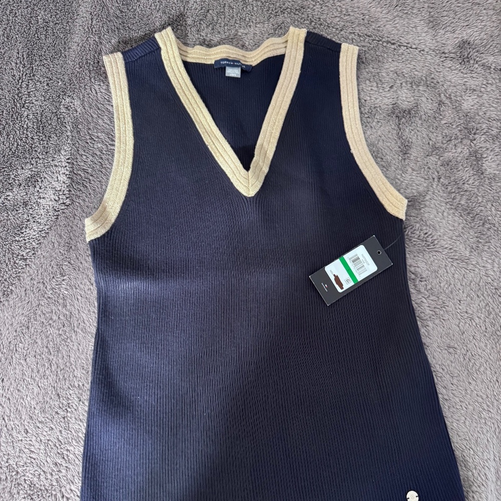 Tommy Hilfiger Ribbed V-Neck Sweater Tank Navy Gold Trim Women’s Size L NWT